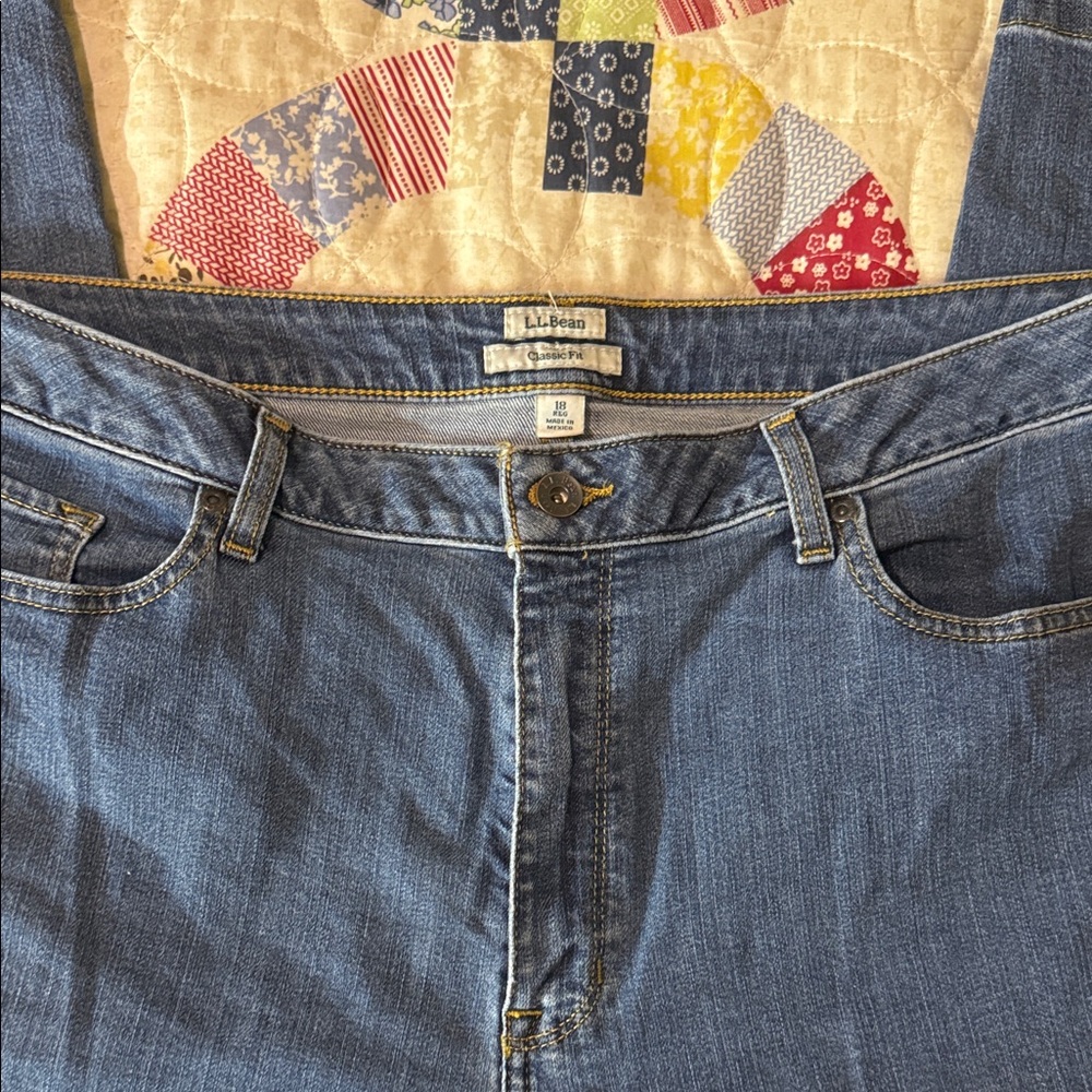 L.L. Bean Classic Fit  Women’s Size 18 Mid Rise Blue Jeans